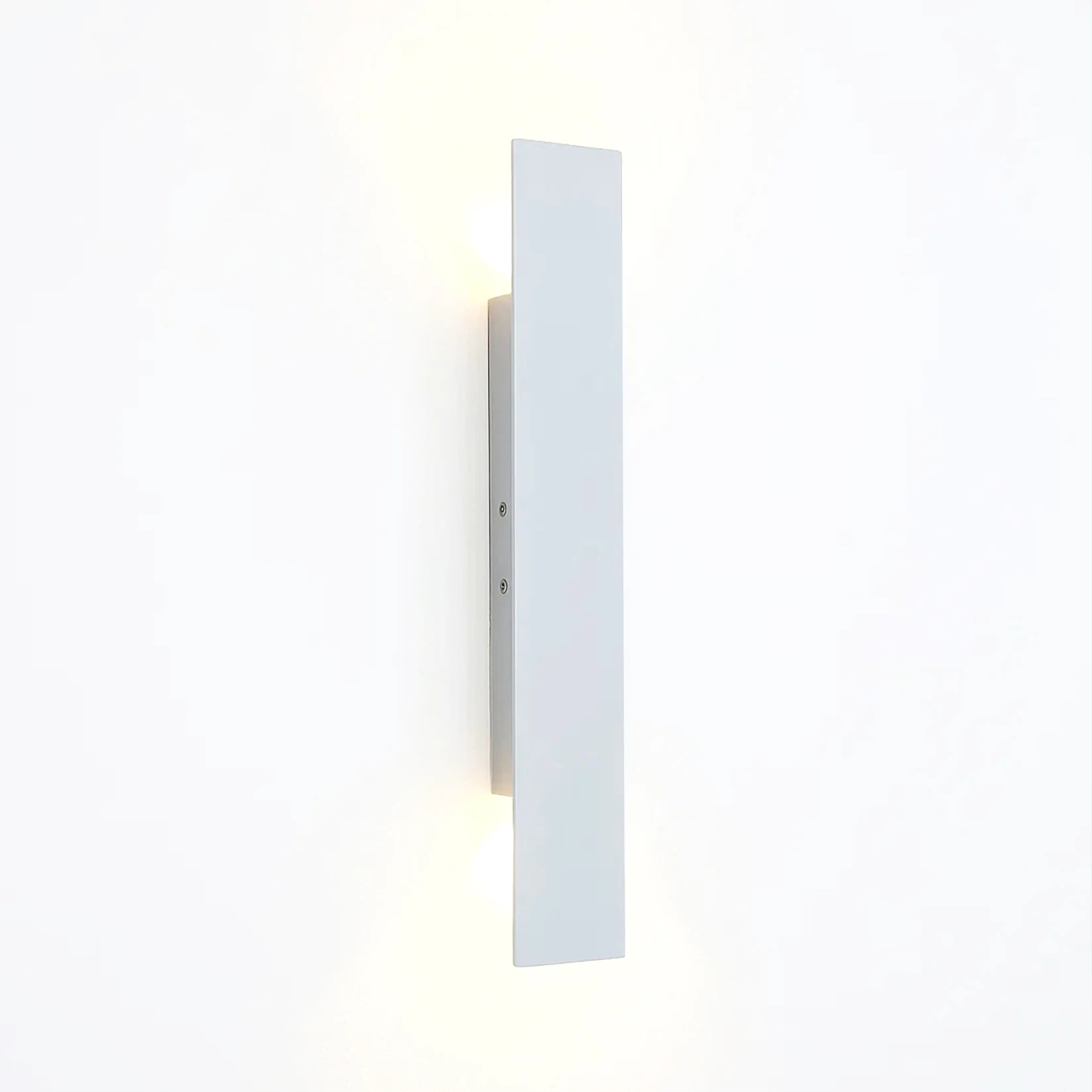 Outdoor Wall Lamp – Weatherproof & Stylish-Aveniqi